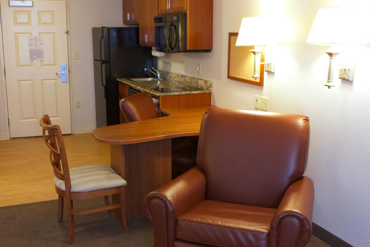 Candlewood Suites Champaign-Urbana University Area By Ihg Екстер'єр фото