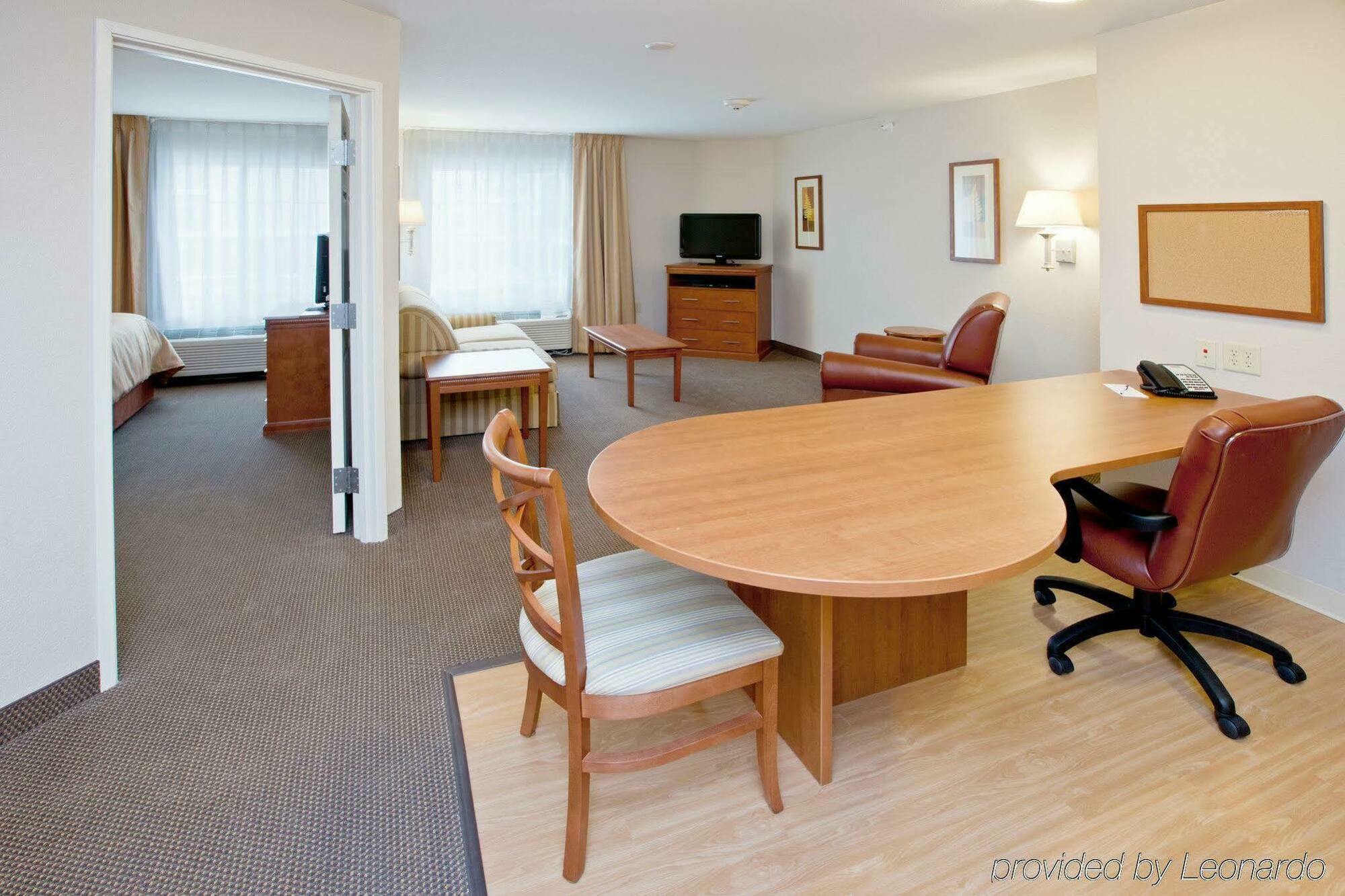 Candlewood Suites Champaign-Urbana University Area By Ihg Екстер'єр фото